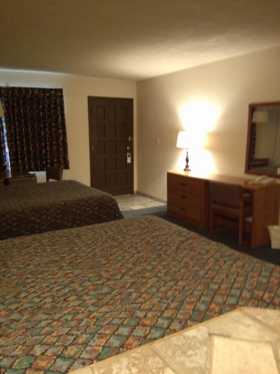 High Chaparral Inn Rocky Ford Habitación foto