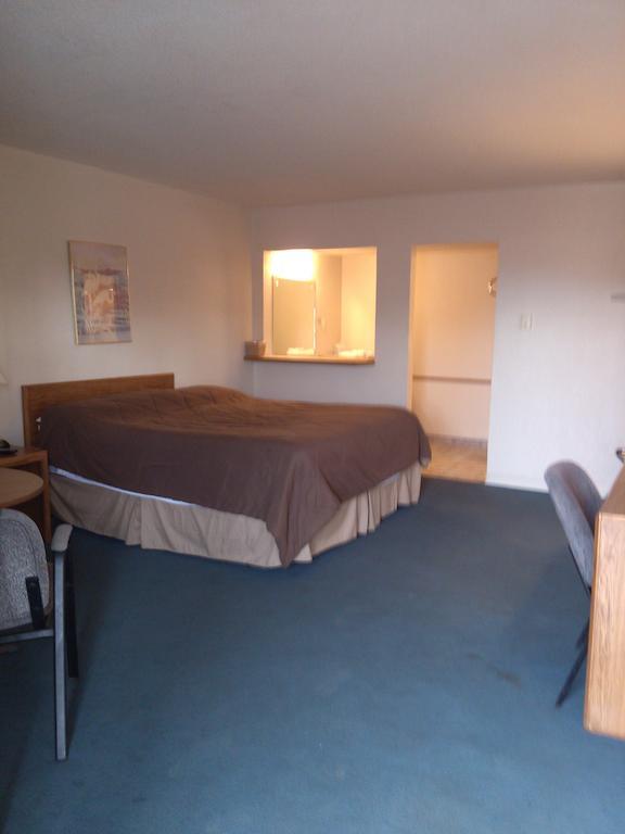 High Chaparral Inn Rocky Ford Habitación foto